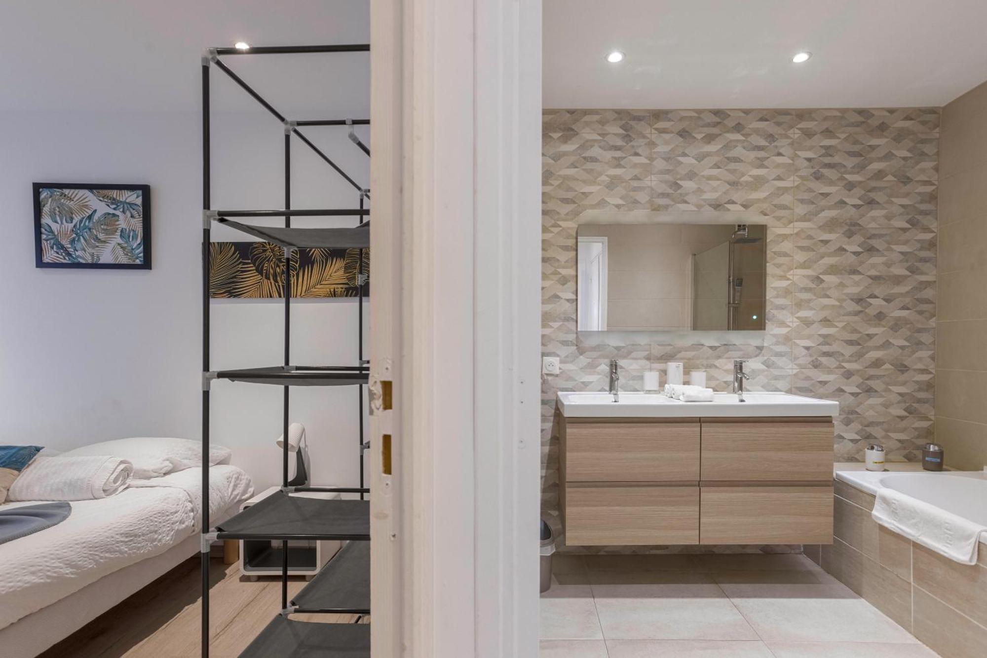 Apartamento "Casa Nonna" - 16 Mn A Pied Du Palais, Parking Prive, Clim, Ascenseur Cannes Exterior foto